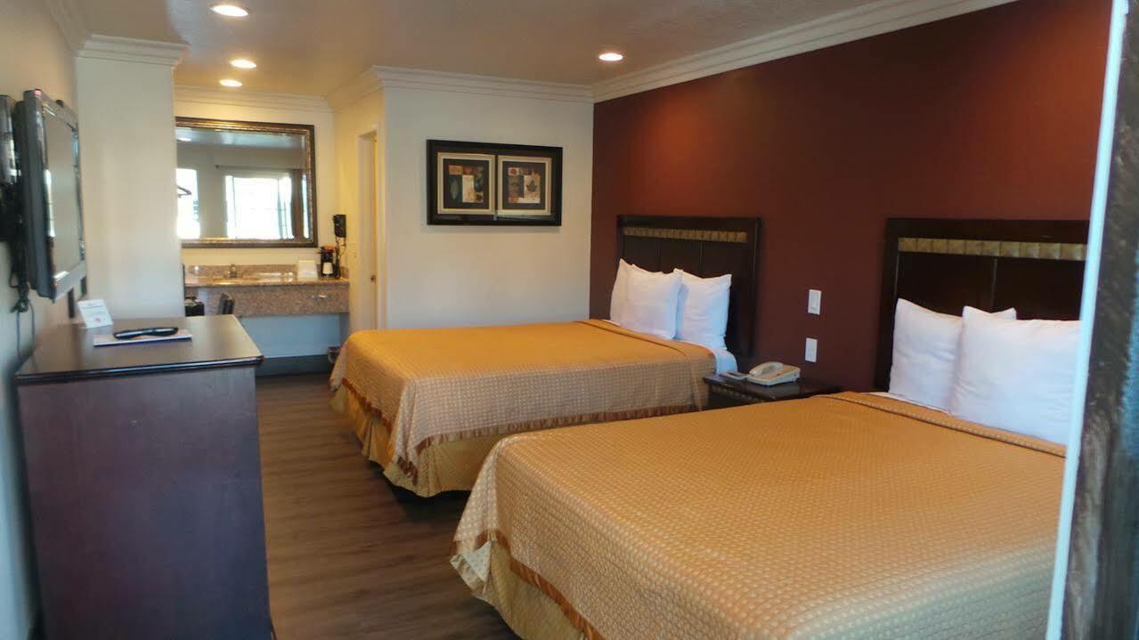 Hyland Inn Near Legoland Carlsbad Exterior foto